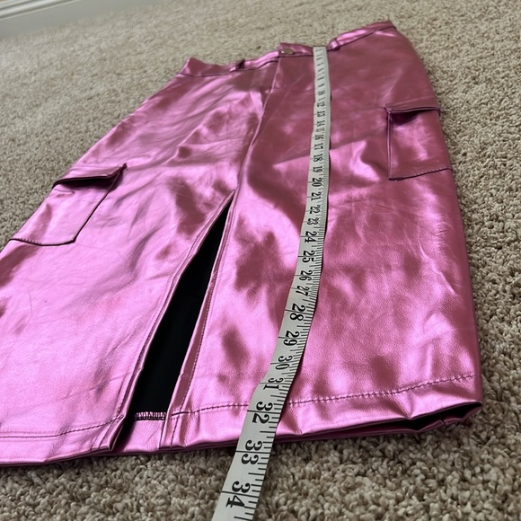 Soho Apparel Young Contemporary Faux Leather Cargo Skirt Size M NWT - Picture 10 of 13